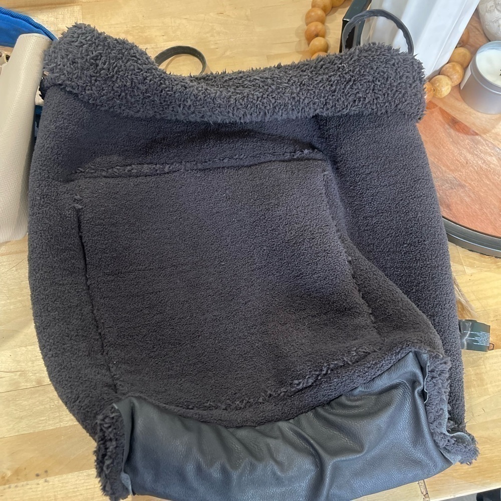 Barefoot Dreams Cozychic Carbon Fuzzy Backpack - Picture 7 of 11